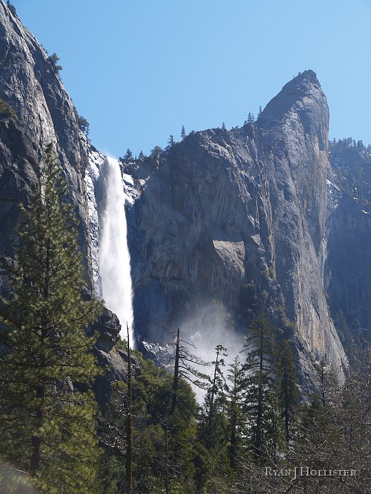 _4047848.JPG - Bridalveil Falls as viewed from Southside Drive meadow.