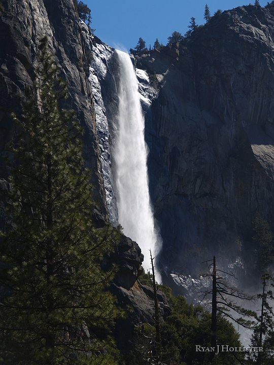 _4047849.JPG - Bridalveil Falls as viewed from Southside Drive meadow.