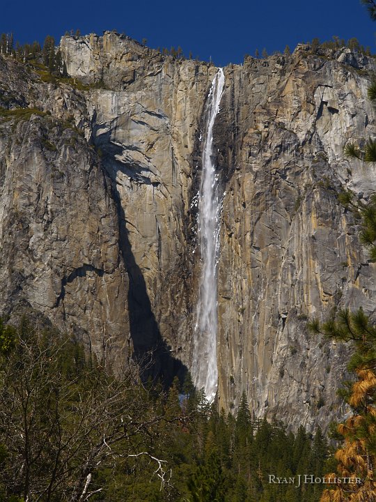 _4047852.JPG - Beautiful in its own right.  BTW, this is actually the tallest FREEFALLING waterfall in the park.  1612 feet!