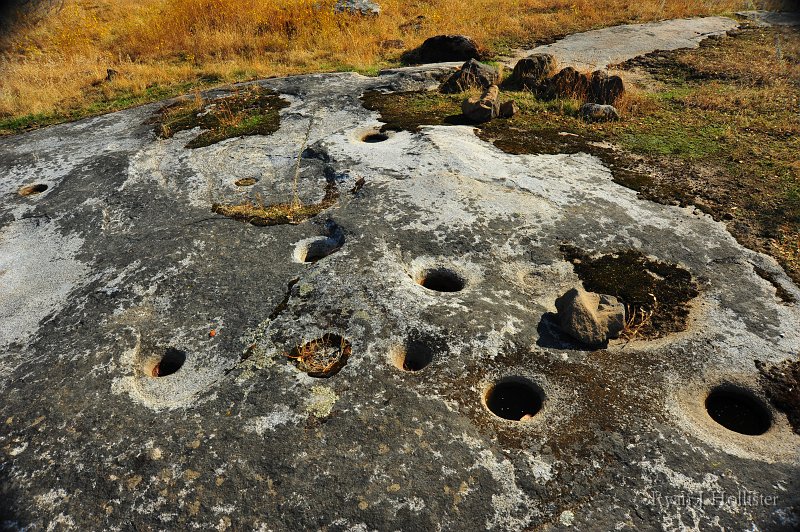 RJH_6001.JPG - Grinding stones.