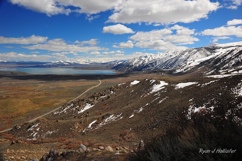 RJH_1970.JPG - The view of Mono Lake and the eastern Sierra's from a pass near Mono Lake.