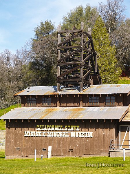 _3147082.JPG - The museum entrance.