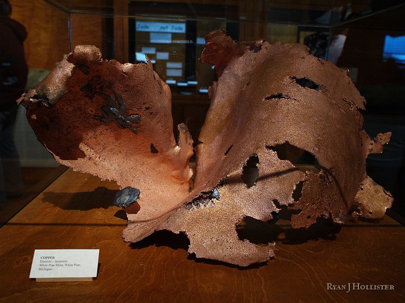 _3147093.JPG - I love the museum & it's great collection of minerals.  Here's a huge slab of native copper.