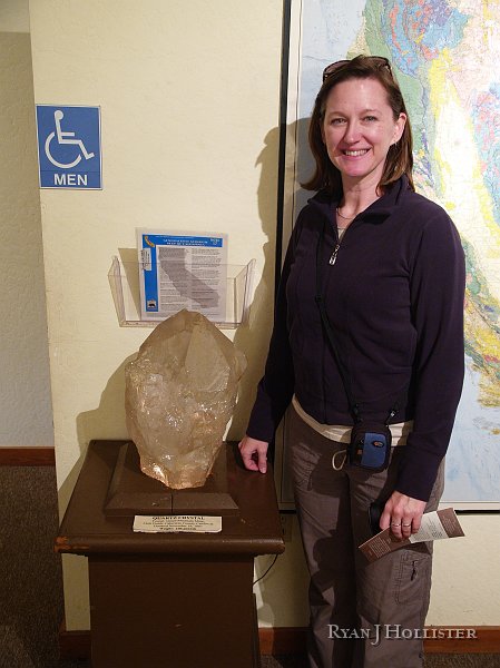 _3147097.JPG - Anyone want a huge quartz crystal?