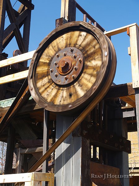 _3147117.JPG - Big wheel keeps on turning.