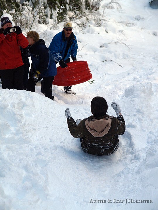 _C276110.JPG - My dad and Mandy got a kick out of her run.