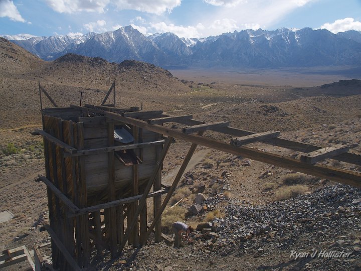 _6059431.JPG - The miners that once worked here sure had a great view.
