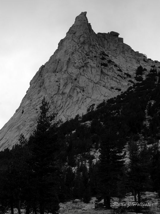 20090929_wildlink_0027.JPG - Cathedral Peak.