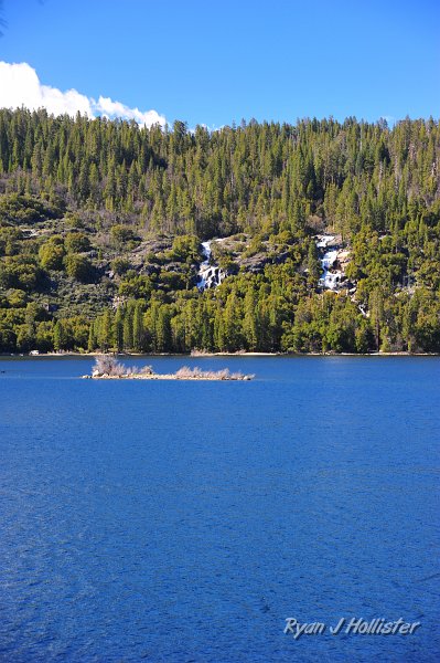 RJH_2423.JPG - The colors were amazing, as was the sound from these falls as heard across the lake.