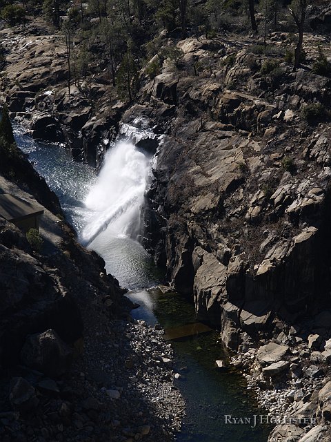 _1186308.JPG - The outlet to Hetch Hetchy had roared to life since our breif vist two weeks prior.