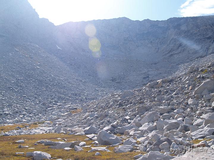 20090919_kuna_lake_0471.JPG - Into the sun, I know, but a shot of the upper cirque where glaciers existed 100 years ago.