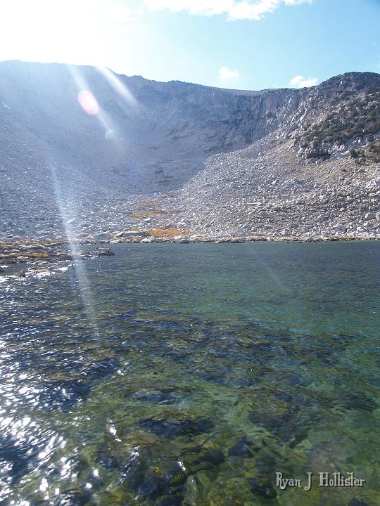 20090919_kuna_lake_0481.JPG - A better picture of the cirque that Kuna sits in.