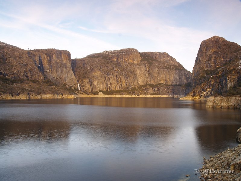 _1036286.JPG - Hetch Hetchy is the drinking water of San Francisco.  Yup, they pipe it all the way from Yosemite to SF!