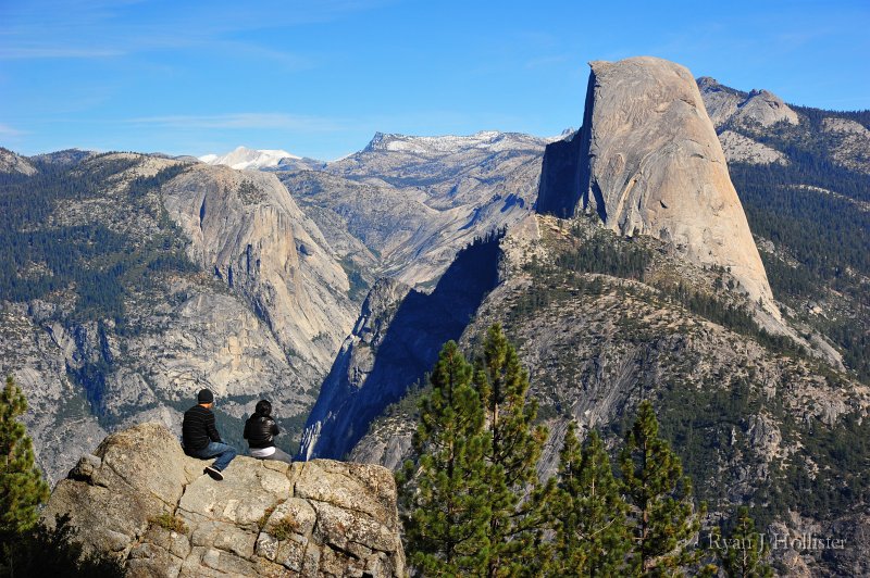 RJH_6197.JPG - A couple enjoys the view from Washburn Point.