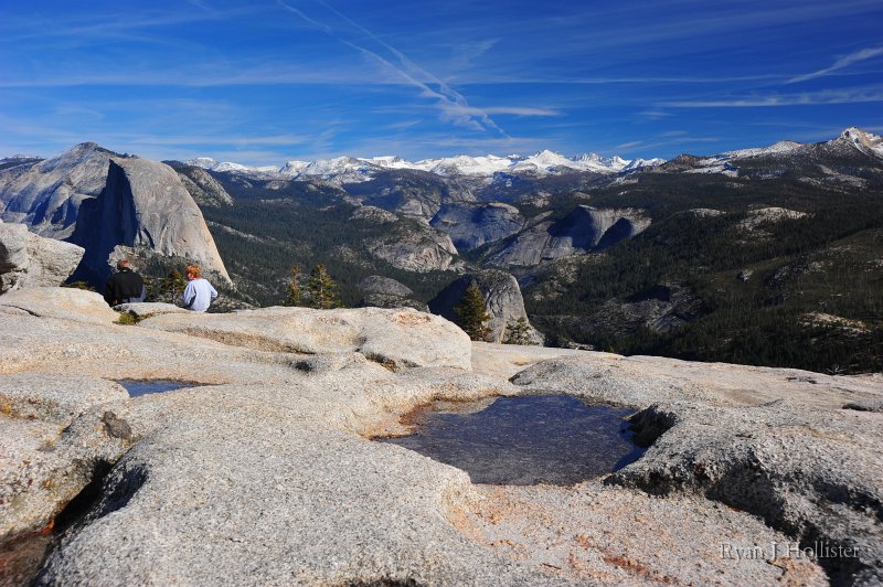 RJH_6223.JPG - A couple enjoys the view.