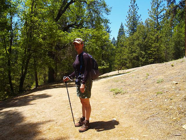 _6012326.JPG - Mrs H gets ready to tackle a butt-kickingly beautiful hike.  The smile only lasted a few minutes until we reached the top!