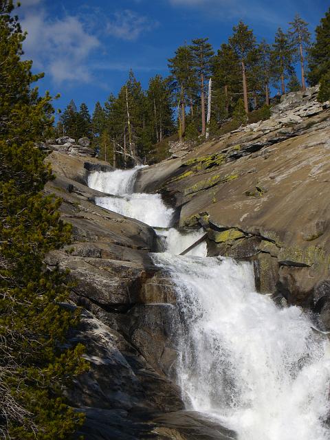 _6012442.JPG - The upper part of the cascade.
