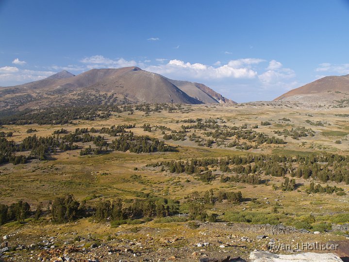 _9064919.JPG - Mount Gibbs with the Parker Pass/Mono Pass trails in the foreground.