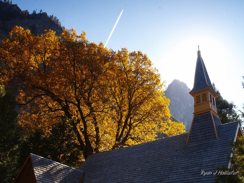 20091026_wildLink_Oct09_0308.JPG - Tried to get the sun illuminating the steeple.