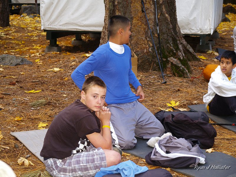 20091026_wildLink_Oct09_0327.JPG - Aaron feels no cold.