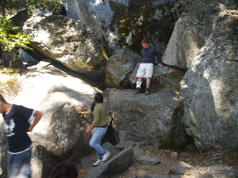 20090928_wildlink_0070.JPG - The caves are actually just opening between jumbled rocks from a very ancient rock fall.