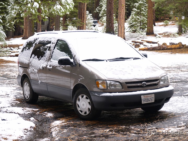 _B095526.JPG - Yippie!  A half-inch of snow!