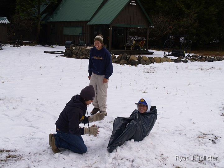 _B095595.JPG - Jasmine thought it would be fun to make herself into snow-gal.  So Dre & Kaitlin started building.