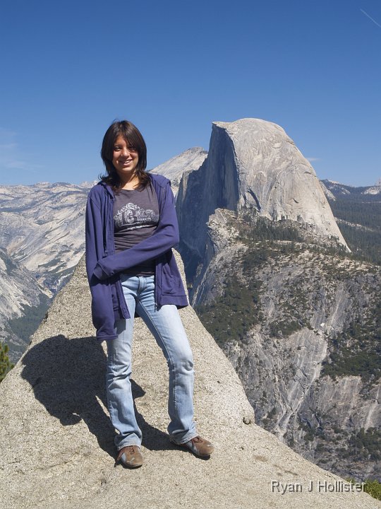 _9215020.JPG - Kaitlin goes for the casual cool.