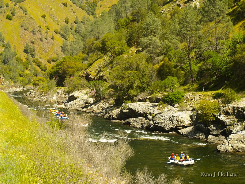 SanJoaquinEtAl33.JPG - Rafters on the Merced River near Ferguson Slide.