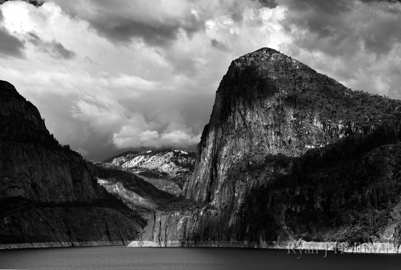 hetch_hetchy_bw.jpg - 6 Hetch Hetchy - Yosemite