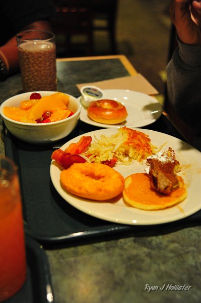 RJH_5448.JPG - Healthy pre-hike calories.