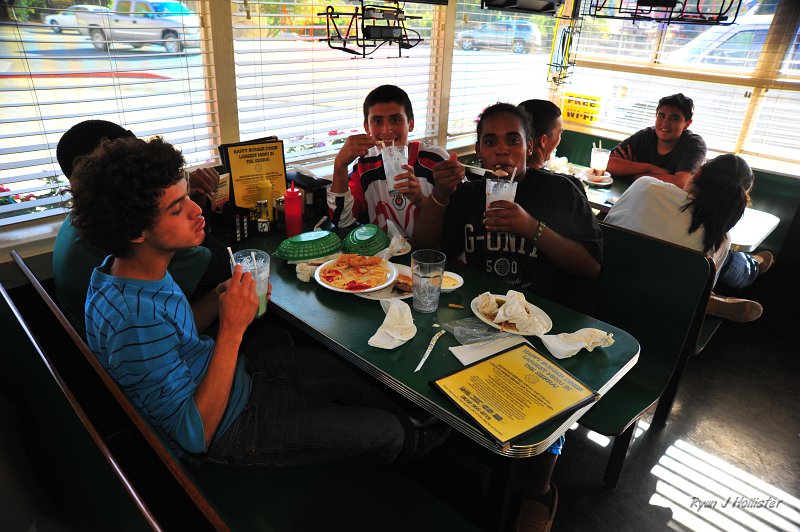 RJH_5559.JPG - Three boys, NINE hamburger slabs-o-beef.