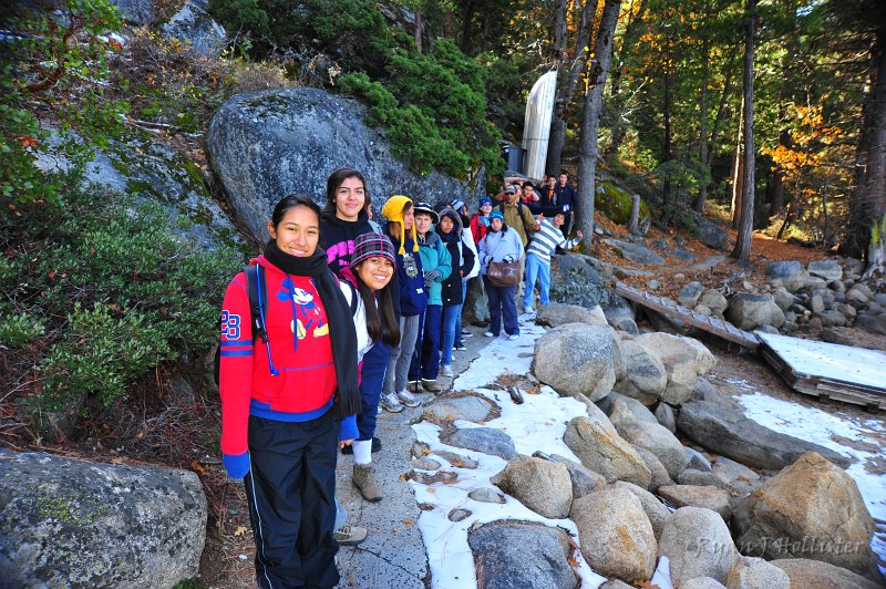 RJH_6501.JPG - We had a crew... and they were a tad chilly to start the day.