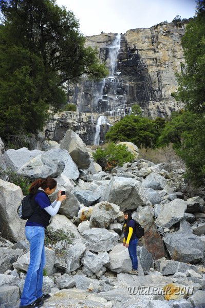 _RJH0020.JPG - Daisy & Liz at Tueeulala Falls.
