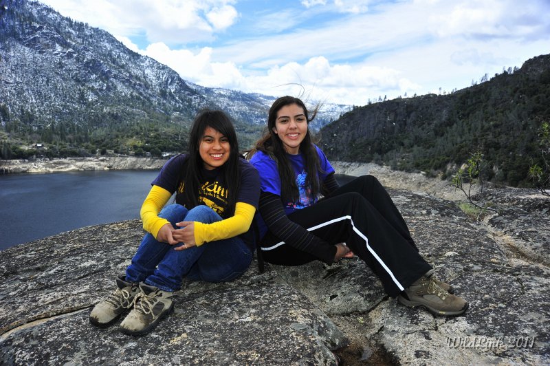 _RJH9952.JPG - Liz and Becca.