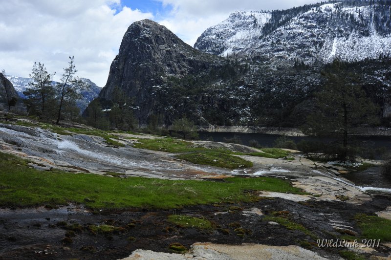 _RJH9978.JPG - The rushing water over the trail is a bit hard to pick out here, but we had to hike up the stream about 50 yards to find suitable crossing point.