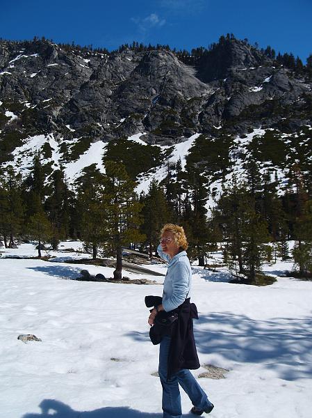 _4051558.JPG - I think Ellen didn't mind being so far away from home during this hike.