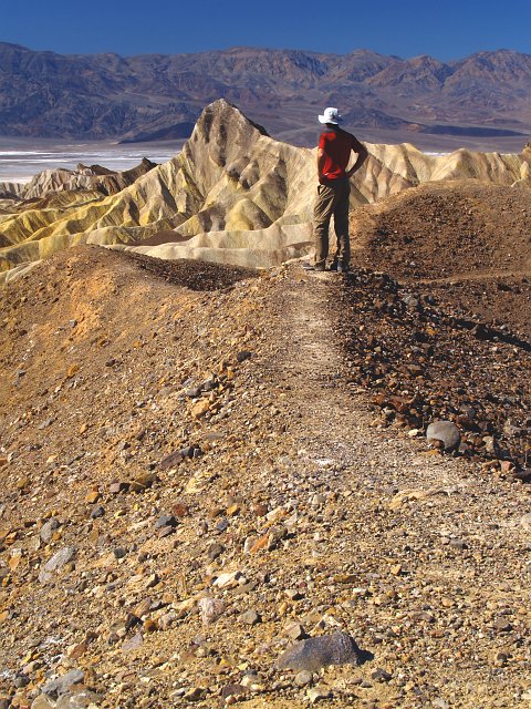 _2160629.JPG - There's me on the narrow ridge that I had to hike.  This was a self portrait.