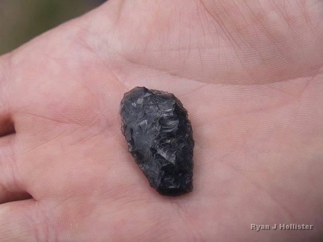 _7124148.JPG - This must have been a knife point as well.  There weren't any notches like one would find on an arrowhead.