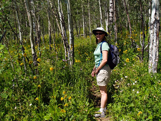 _7173147.JPG - The wild flowers were hughe here, and we spooked a grizzly bear.  It went crashing up the hill, but gave us some adrenaline.