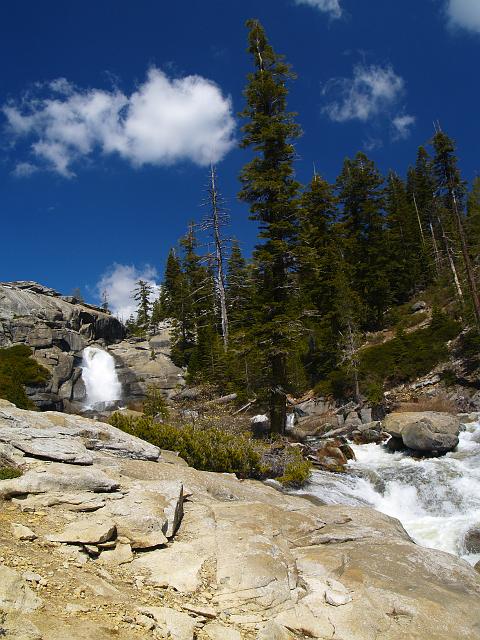 _6012402.JPG - Finally our reward!  The upper Chilnualna falls.  Notice the nice exfoliation... but where are the big falls?  You'll see them in a few moments.