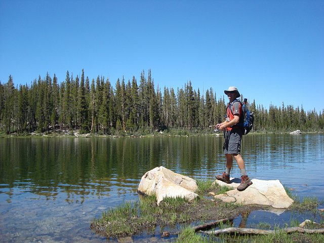 DSC03318.JPG - There's me (Mr Hollister) trying to access the deep water where the big fish live.