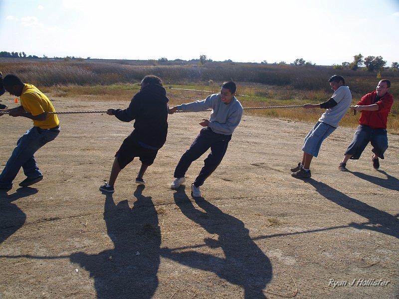 mendota_wildLink_111409_0961.JPG - The last team-building exercise involved 4-way tugg of war!