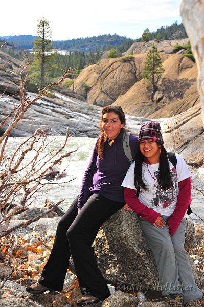 RJH_6671.JPG - Becca and Liz.